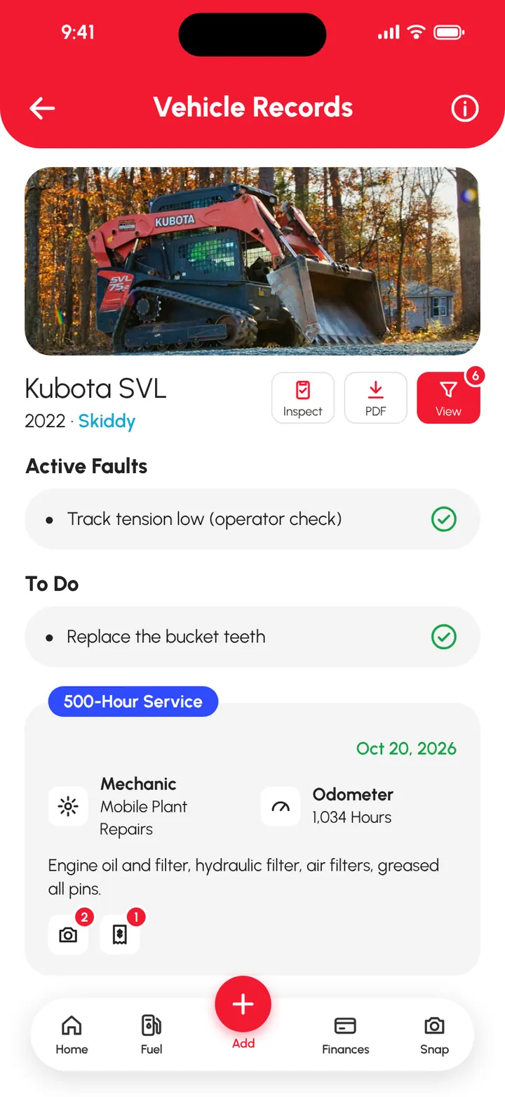 Loggy app: skid steer records with a fault from the operator check and a service at engine hours